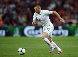 準的直塞球 準的直塞球